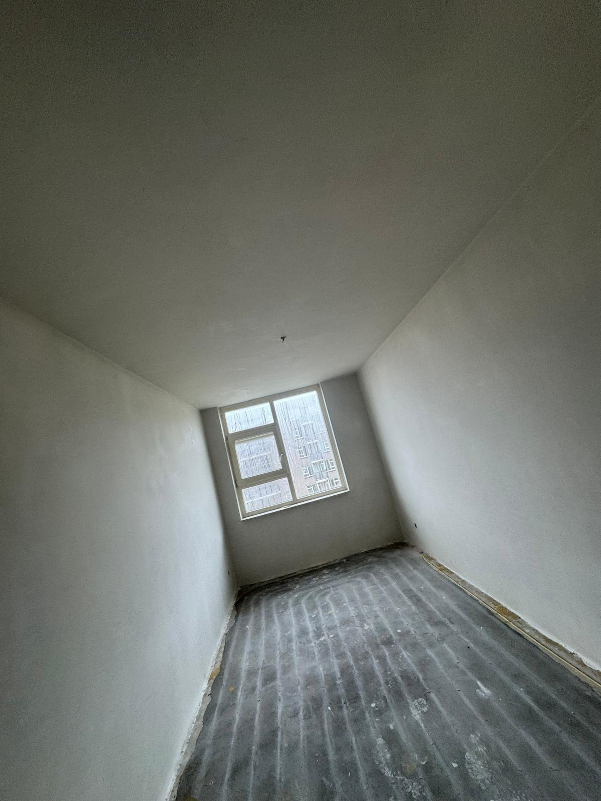 Interieur tijdens professioneel stucwerk