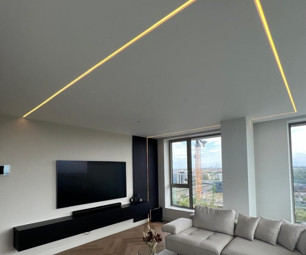 Moderne woonkamer plafond en wanden stucwerk – Stuccers Amsterdam